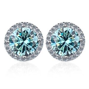 1 CT Diamond Stud Earrings.